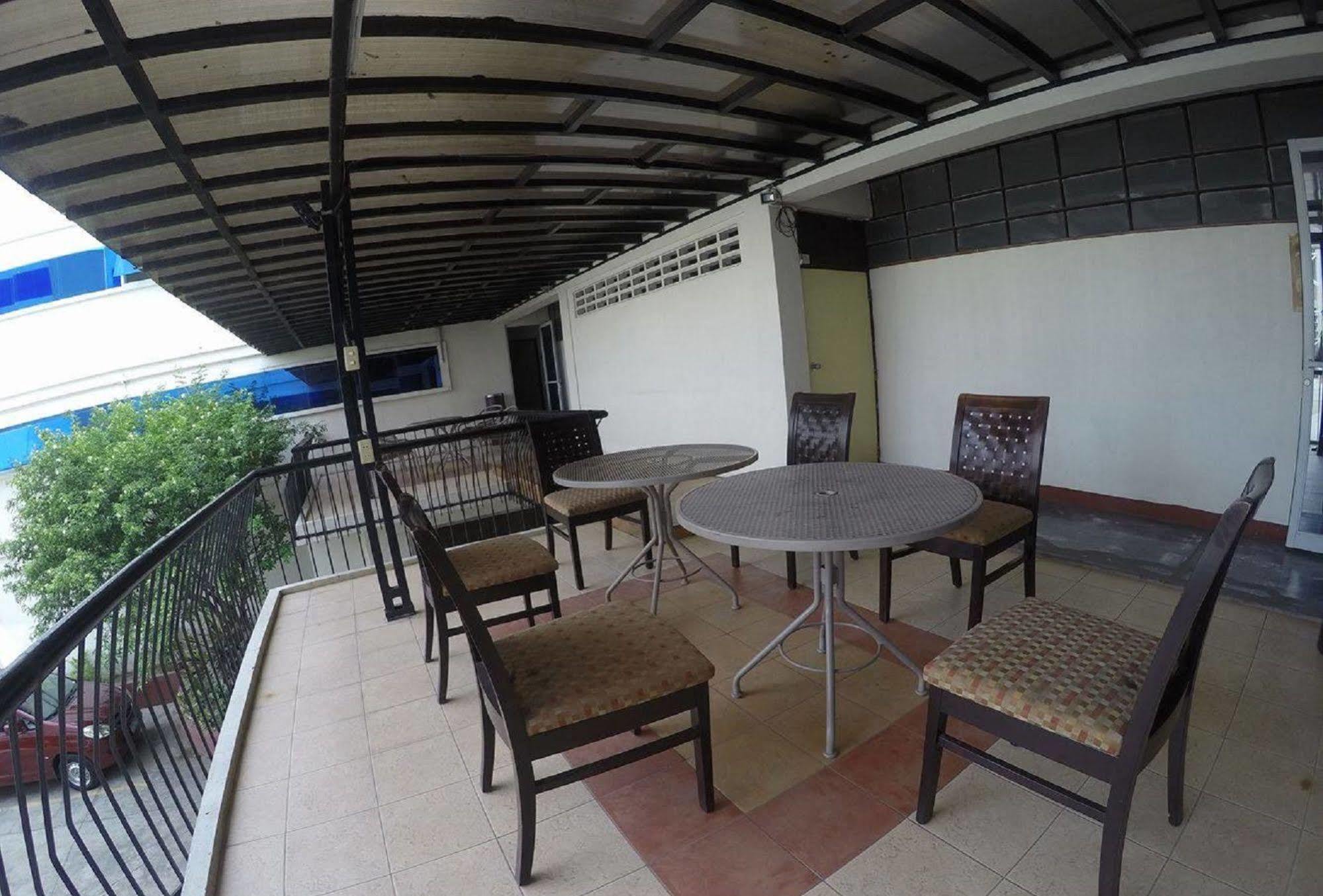 The Alpa Hotel And Restaurant Batangas Exterior photo