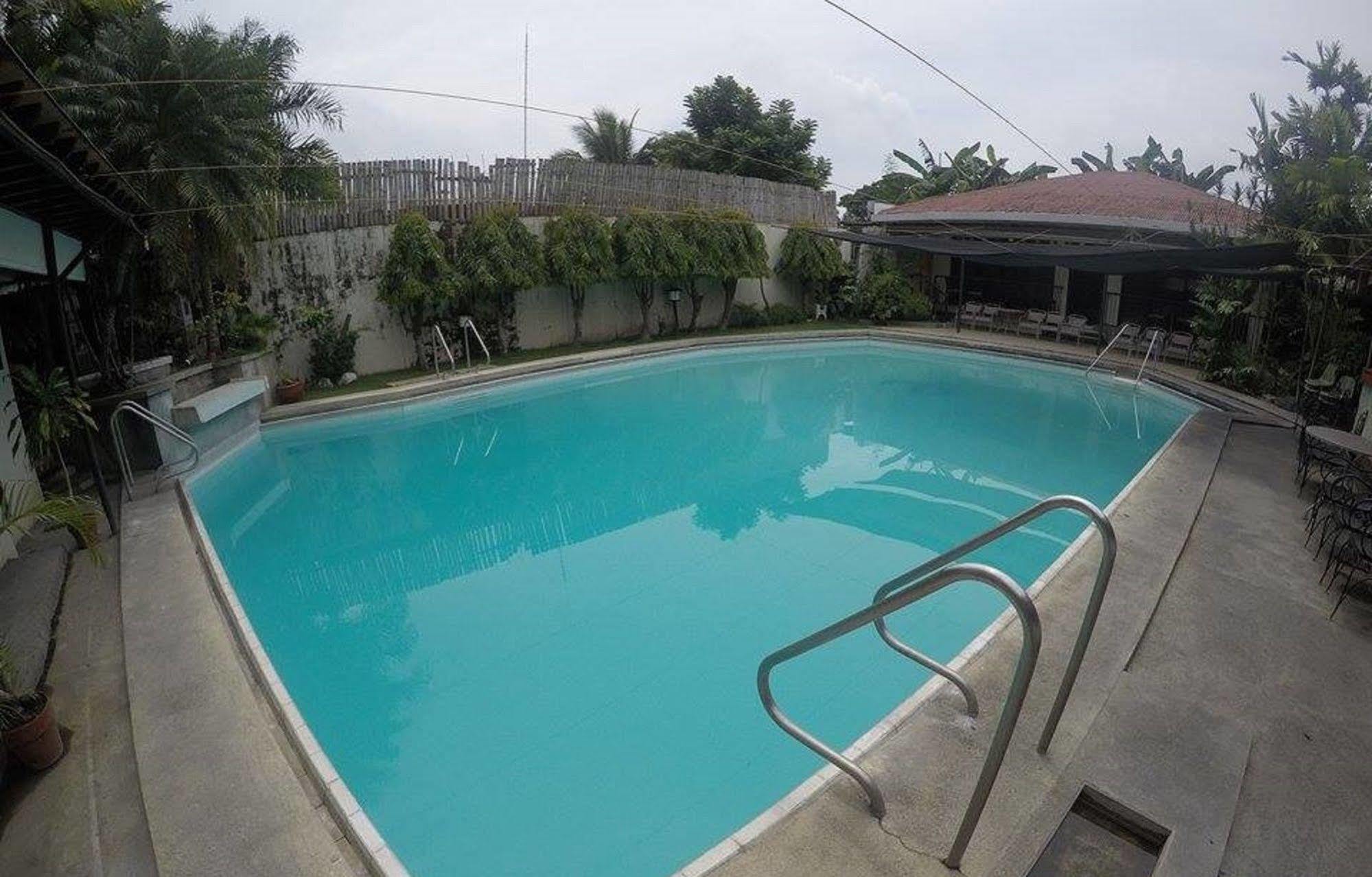 The Alpa Hotel And Restaurant Batangas Exterior photo